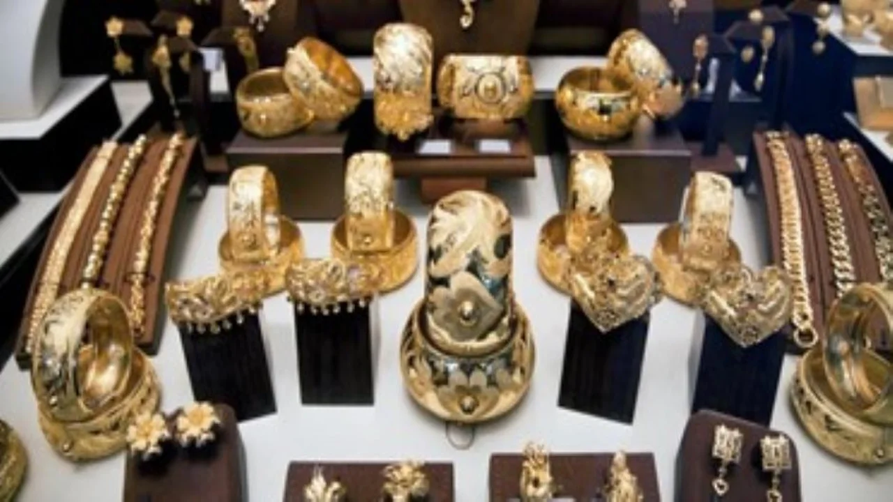 سعر جرام الذهب عيار 18 يصل إلى 6197 جنيها في الأسواق المحلية